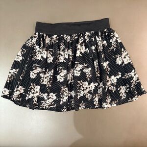 Forever 21 Black Floral Skater Skirt - Size Medium